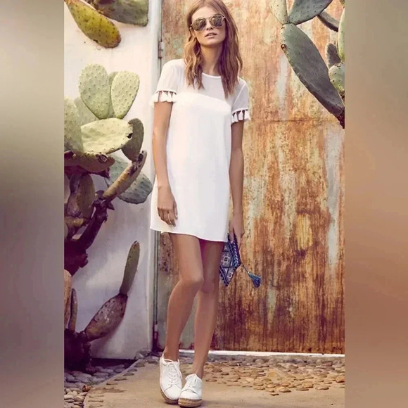 Iced Latte White Shift Dress size small - Picture 2 of 12